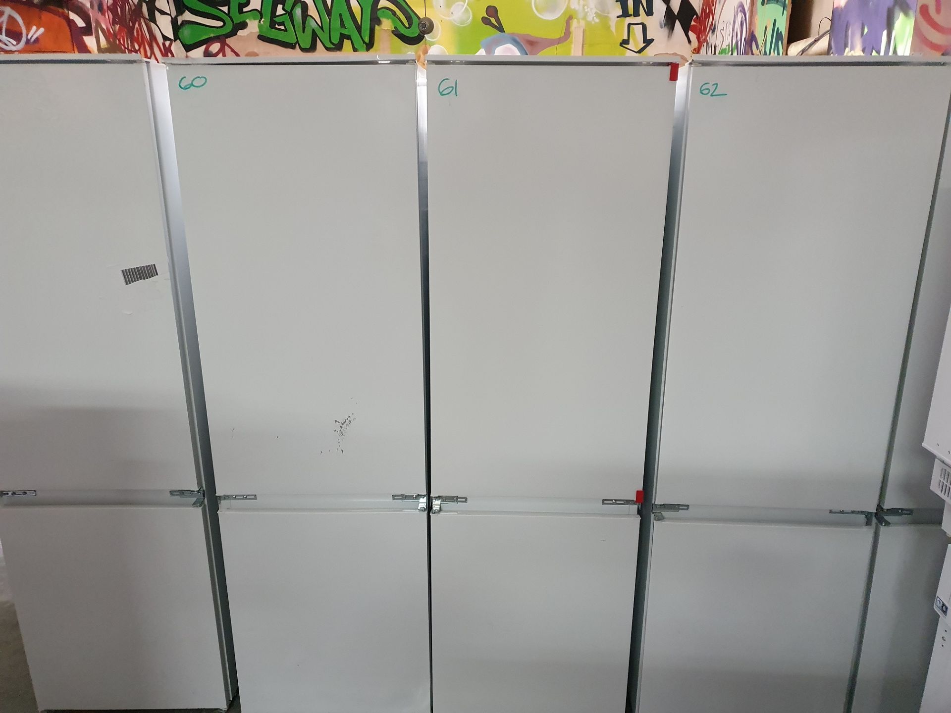 NEW/GRADED AND PACKAGED Zanussi ZBB28441SV Integrated 70/30 Fridge Freezer (Slight external damage) - Image 5 of 14