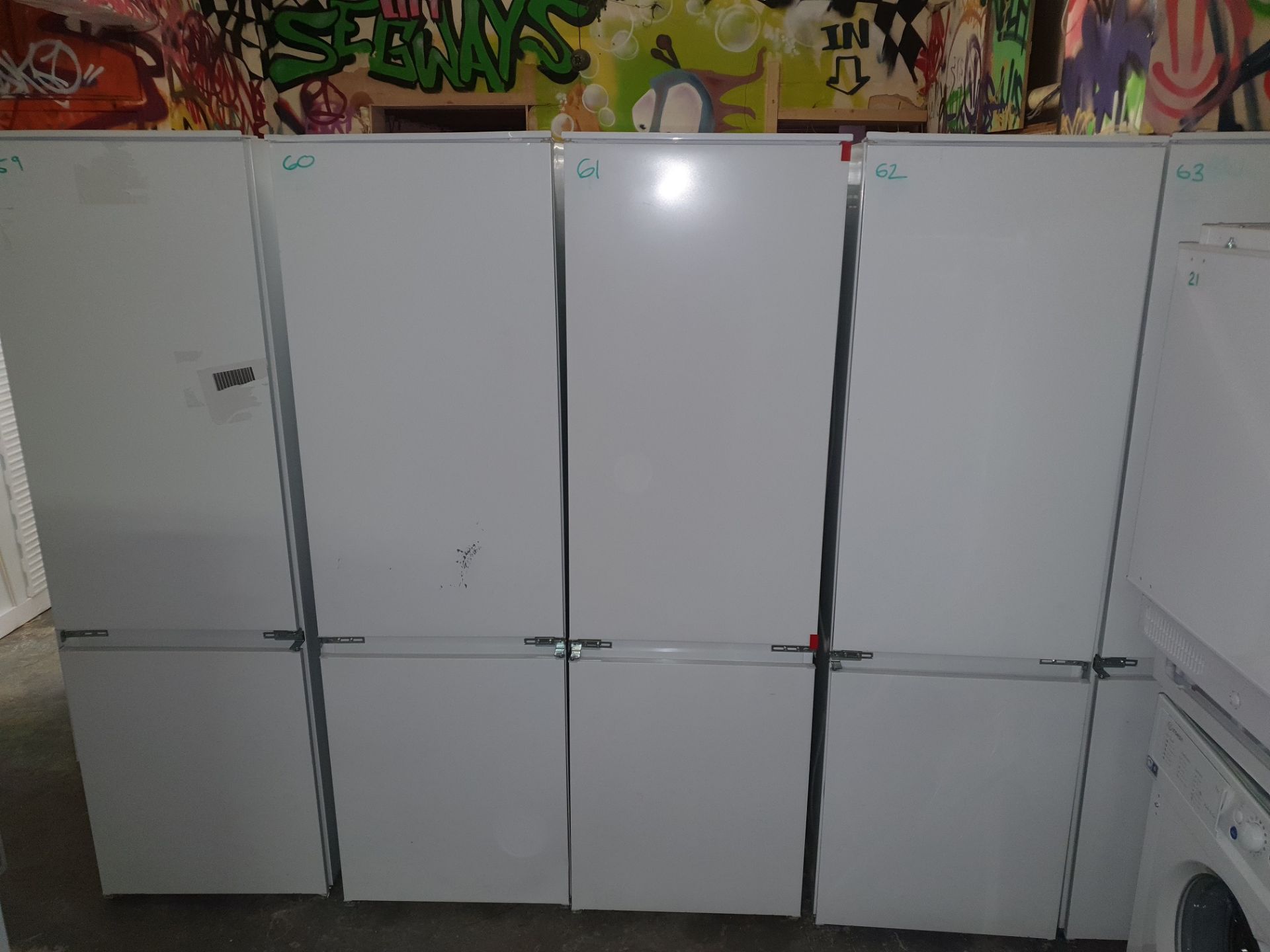 NEW/GRADED AND UNPACKAGED Prima Plus PRRF700 Built In Frost Free Fridge Freezer (Brand new slight - Image 2 of 14