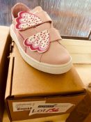 NEW & BOXED PUMA PINK BUTTERFLY TRAINER UK INFANT 11 (136/7)
