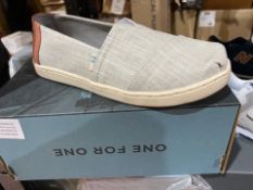 NEW & BOXED TOMS GREY SHOE SIZE INFANT 13 (33/14)