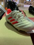 NEW & BOXED ADIDAS OFF WHITE FOOTBAL BOOT SIZE INFANT 10 (08/21)