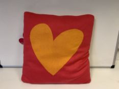 10 X BRAND NEW AGATHA RUIZ DE LA PRADA CORAZON FUCSIA NARANJA CUSHIONS 45 X 45CM RRP £40 EACH (155/