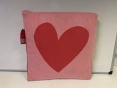 10 X BRAND NEW AGATHA RUIZ DE LA PRADA CORAZON FUCSIA ROSA CUSHIONS 45 X 45CM RRP £40 EACH (150/30)