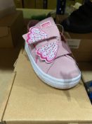 NEW & BOXED PUMA PINK BUTTERFLY TRAINER SIZE INFANT 8 (423/28)