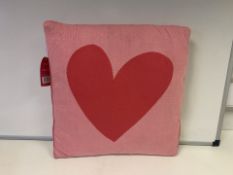 10 X BRAND NEW AGATHA RUIZ DE LA PRADA CORAZON FUCSIA ROSA CUSHIONS 45 X 45CM RRP £40 EACH (148/30)