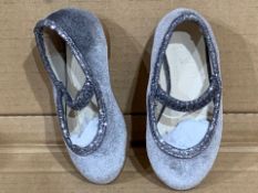 (NO VAT) 3 X NEW PAIRS OF KIDS DIVISION BALLERINA SHOES SIZE INFANT UK 4 (822/6)
