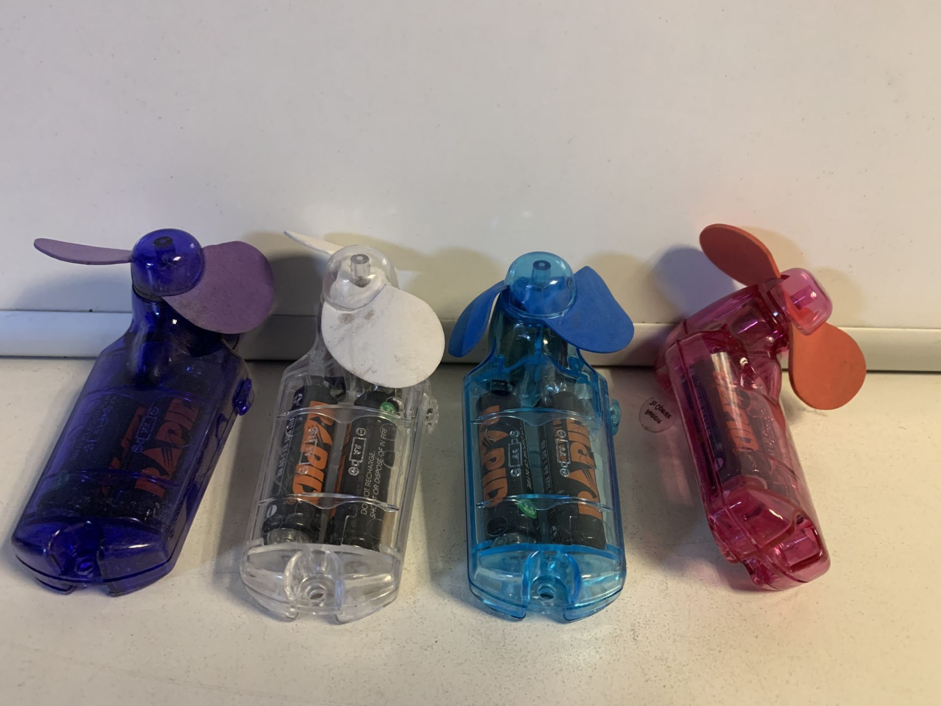 12 x NEW BATTERY POWERED MINI HAND HELD FANS (1756/28)