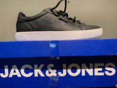 NEW & BOXED JACK & JONES TRAINERS SIZE JUNIOR 1 (321 UPSTAIRS)