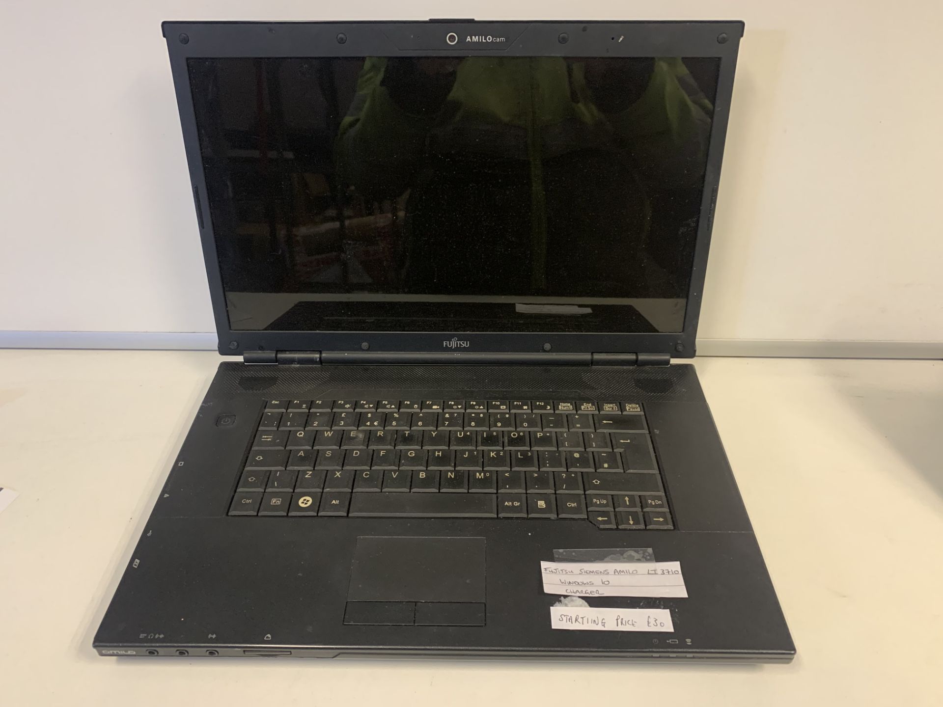 FUJITSU SIEMENS AMILO LI 3710, WINDOWS 10 WITH CHARGER