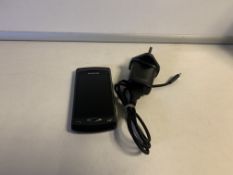 SAMSUNG WAVE SMARTPHONE WITH CHARGER