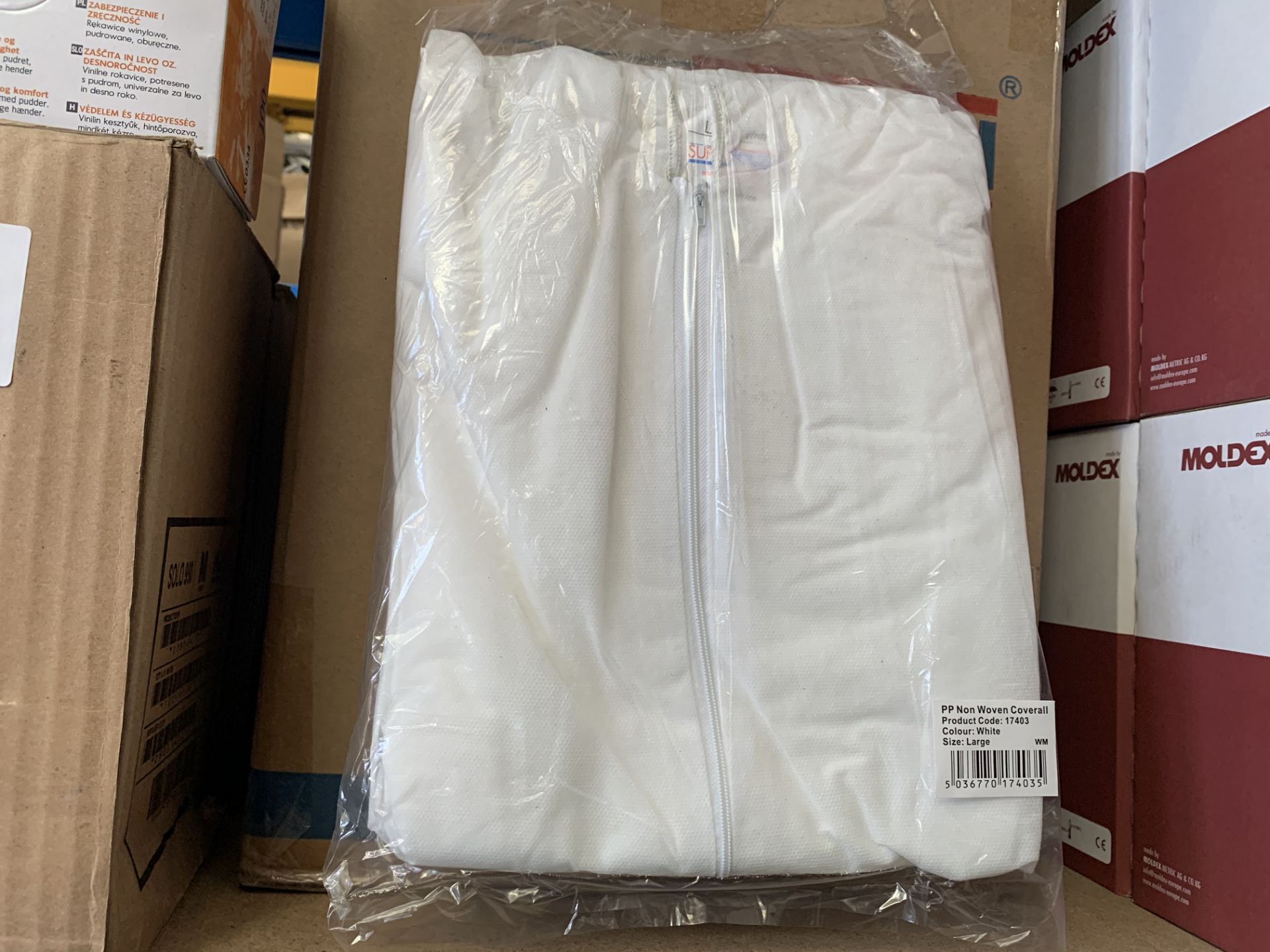 50 X WHITE PP NON WOVEN COVERALLS SIZE LARGE