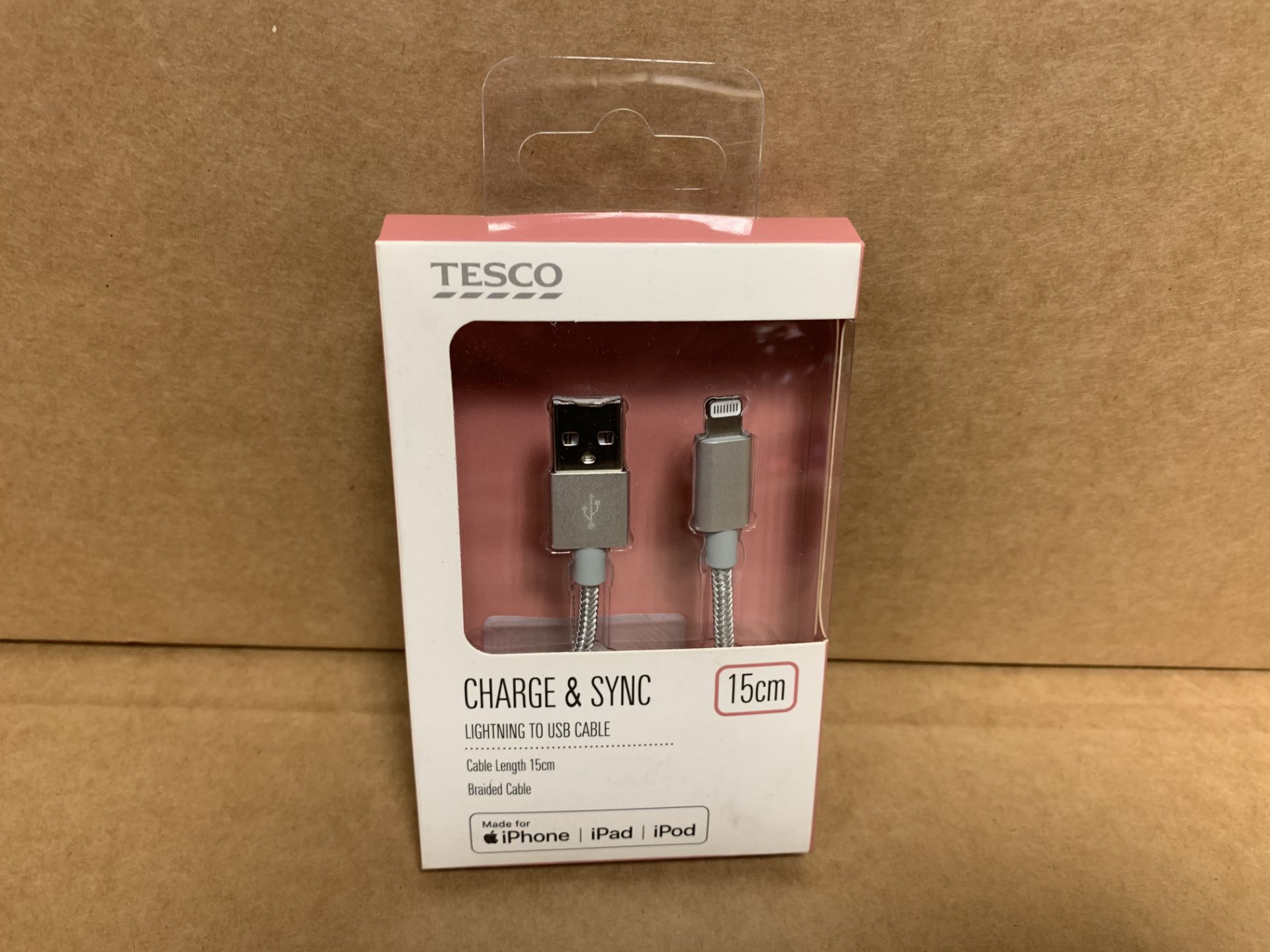 40 x NEW PACKAGED TESCO CHARGE & SYNCE CABLE FOR IPHONE, IPAD & IPOD