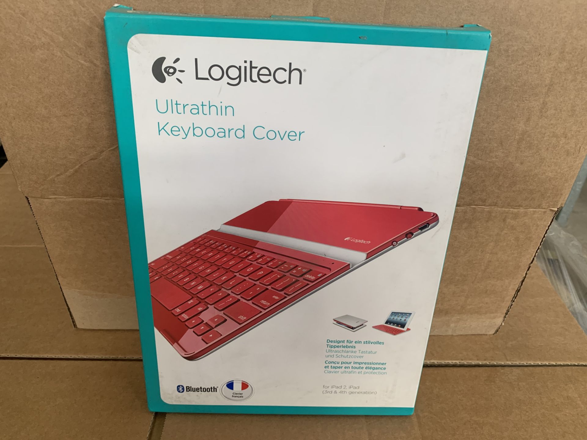 8 X LOGITECH ULTHARIN KEYBOARD COVER FOR IPAD 2 (FRENCH)