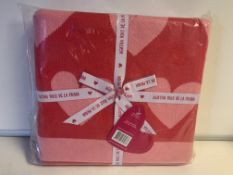 8 X BRAND NEW AGATHA RUIZ DE LA PRADA CORAZON FUCSIA ROSA THROW 130 X 170CM RRP £60 EACH