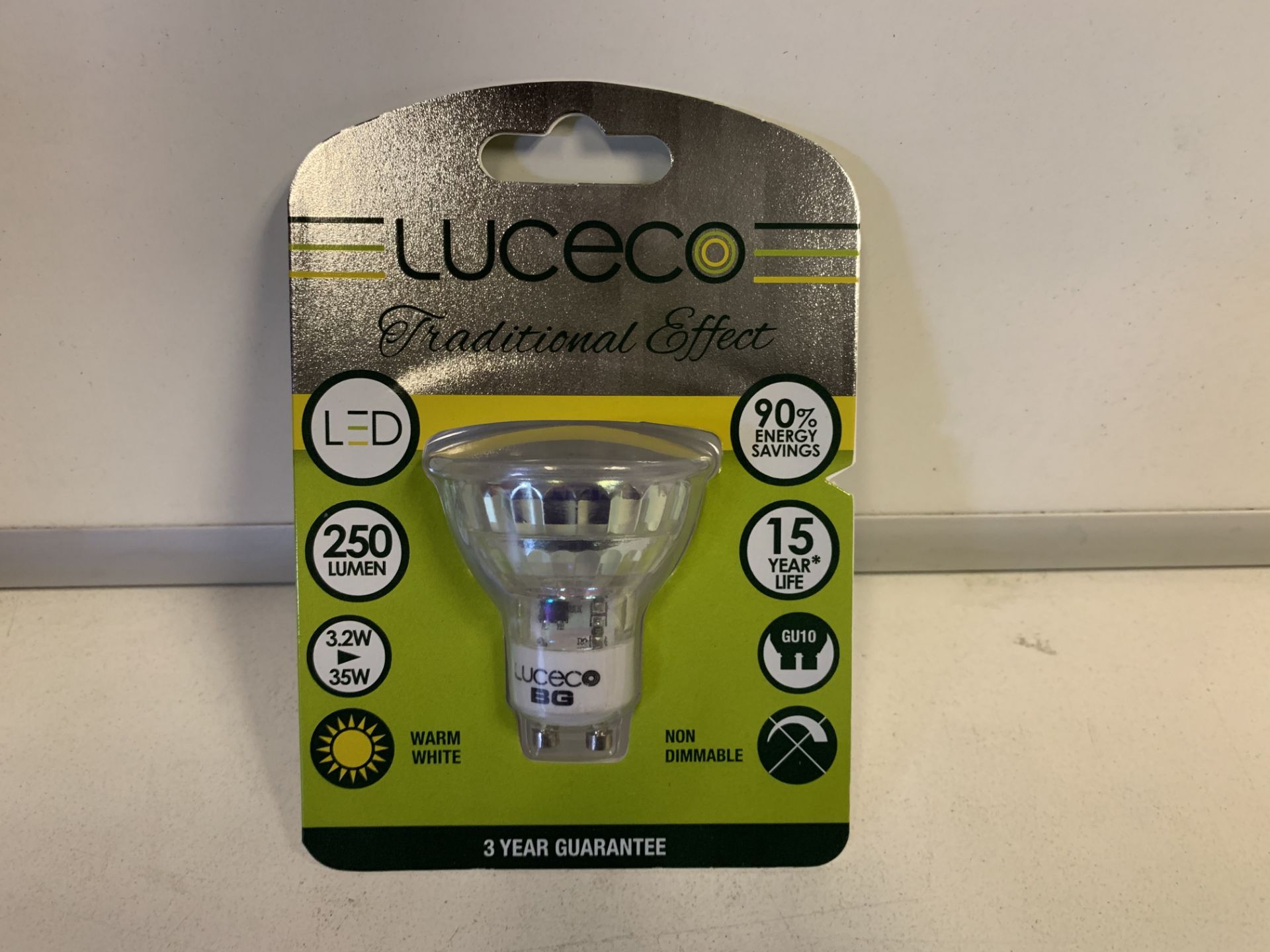 50 X BRAND NEW LUCECCO TRADITIONAL EFFECT 3.2W (35W) LIGHTBULBS