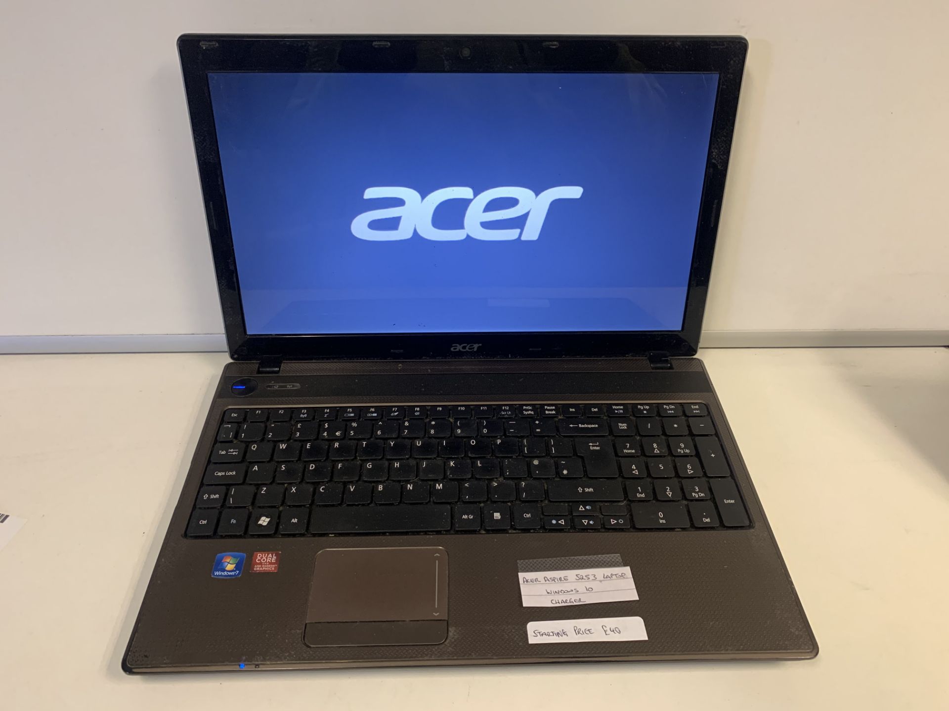 ACER ASPIRE 5253 LAPTOP, WINDOWS 10 WITH CHARGER