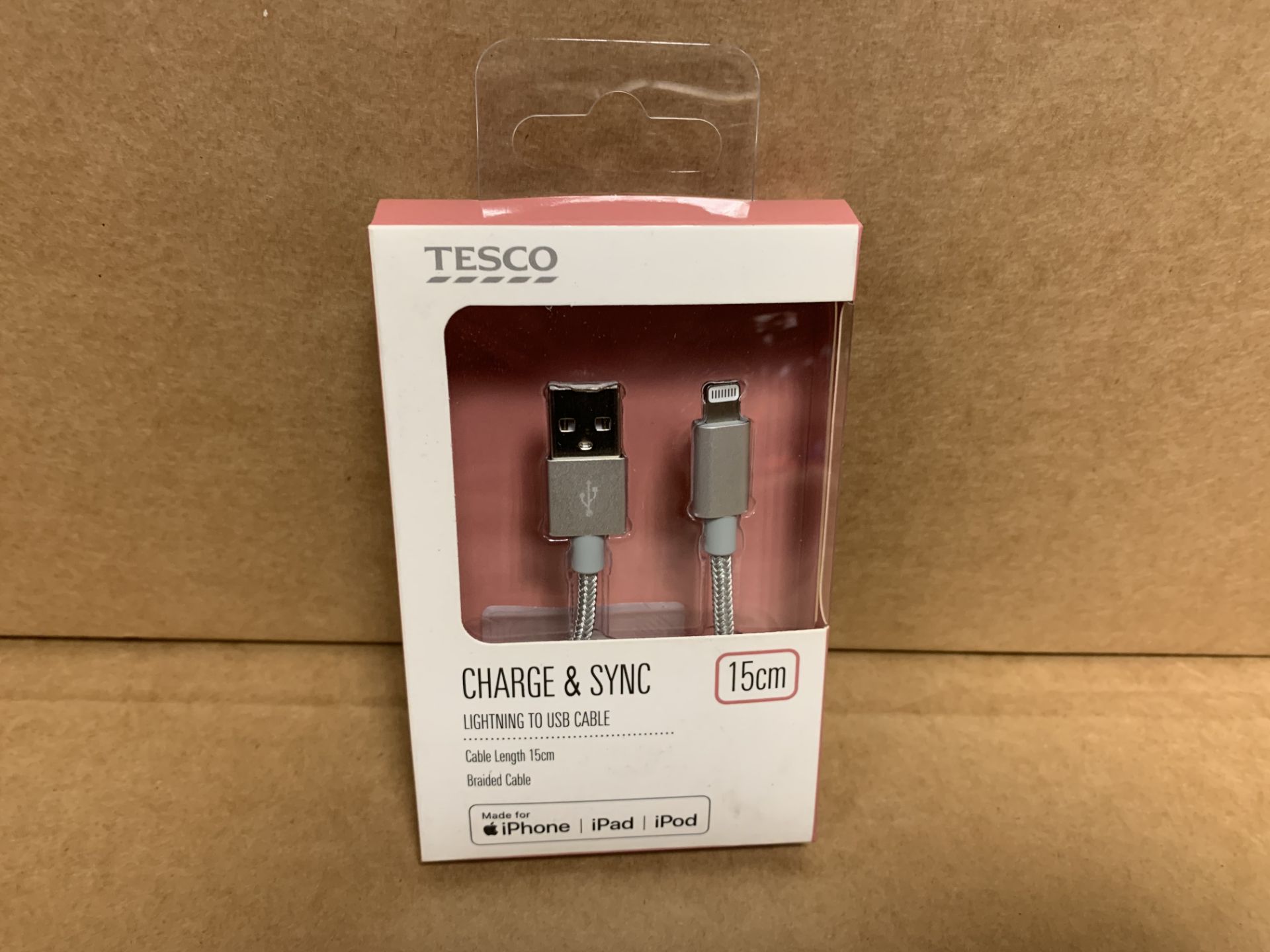 40 x NEW PACKAGED TESCO CHARGE & SYNCE CABLE FOR IPHONE, IPAD & IPOD