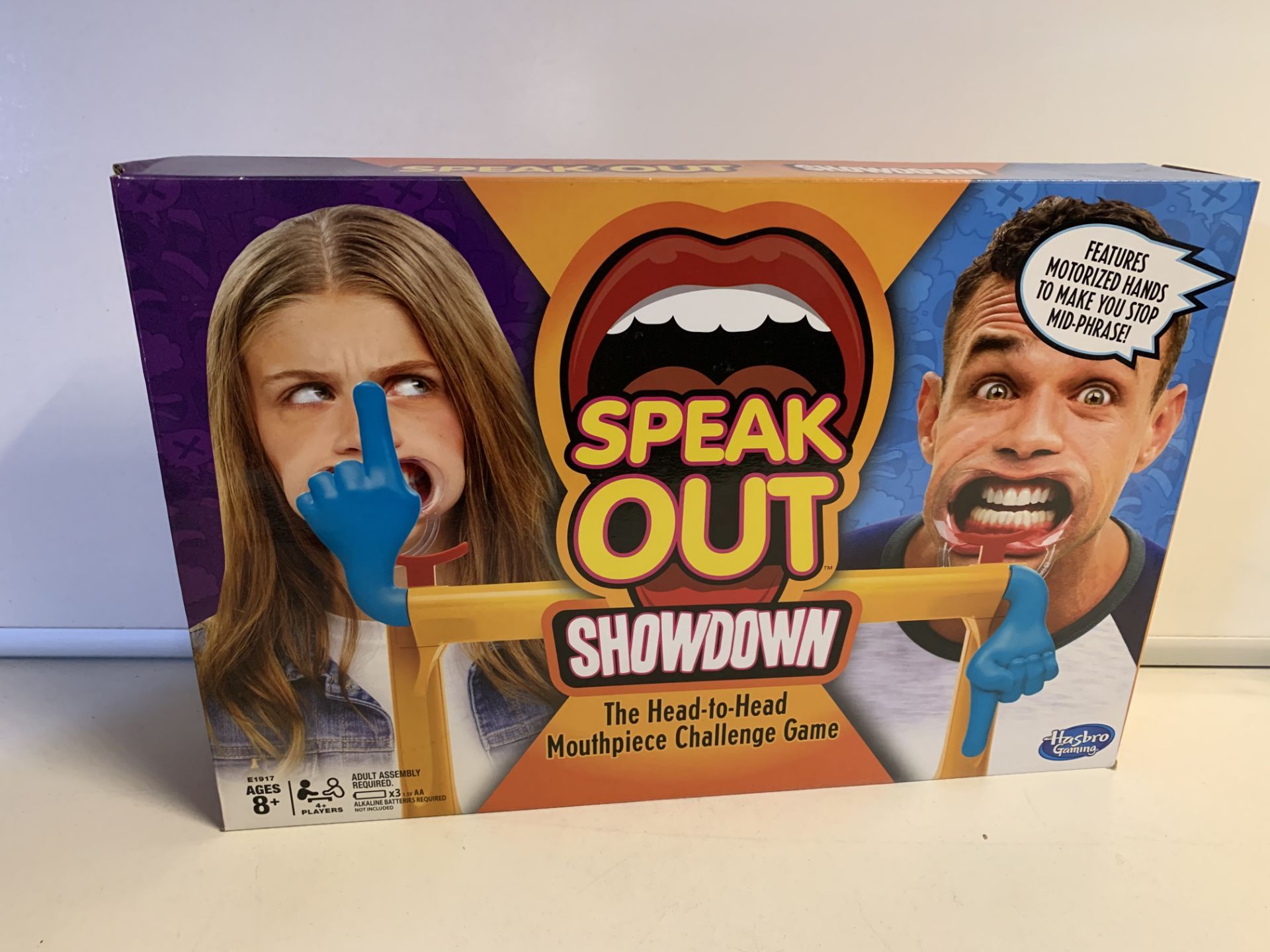 12 X BRAND NEW HASBRO SPEAK OUT SHOWDOWN THE HEAD TO HEAD GAMES (765/13)