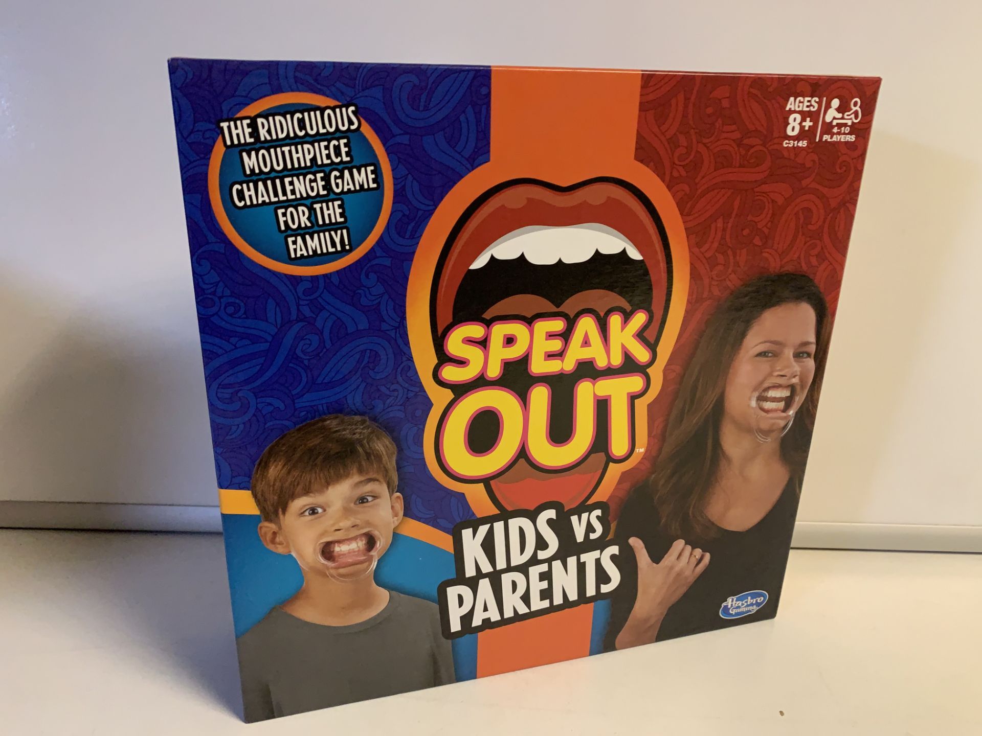 12 X BRAND NEW HASBRO SPEAK OUT KIDS VS PARENTS GAMES (768/13)