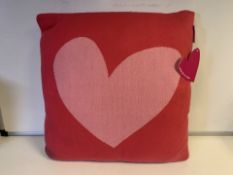 10 X BRAND NEW AGATHA RUIZ DE LA PRADA CORAZON FUCSIA ROSA CUSHIONS 45 X 45CM RRP £40 EACH (318/13)