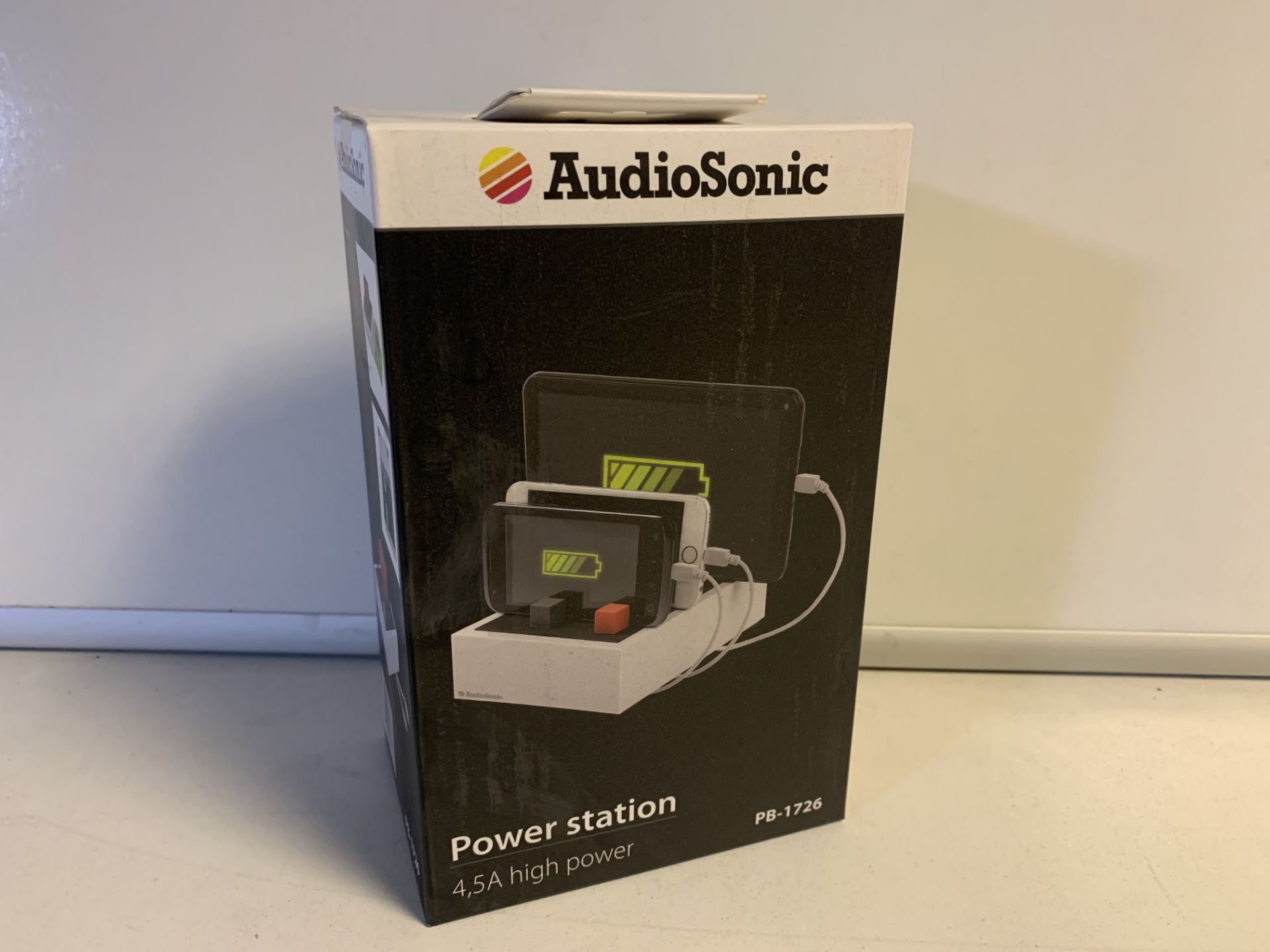 4 x NEW BOXED AUDIO SONIC POWER STATIONS 4.5A HIGH POWER. PB-1726 (411/13)