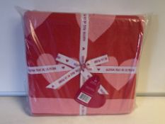 8 X BRAND NEW AGATHA RUIZ DE LA PRADA CORAZON FUCSIA ROSA THROW 130 X 170CM RRP £60 EACH (316/13)