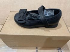 1 X NEW & BOXED CLARKS SHOES PG417105 SIZE INFANT 7