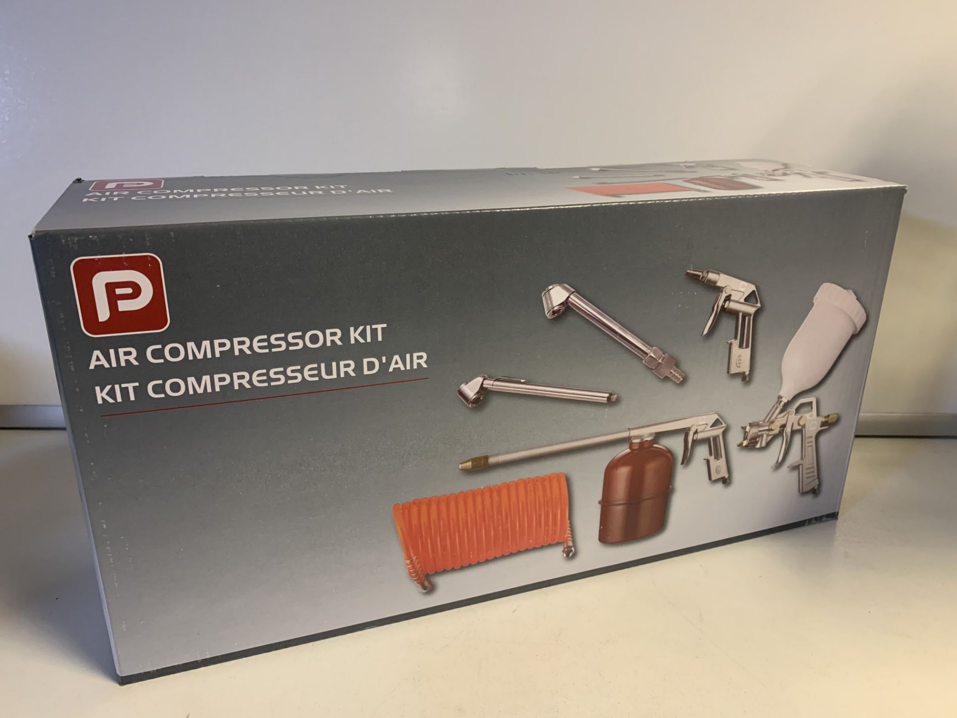 NEW BOXED PP 5 PIECE AIR COMPRESSOR KIT
