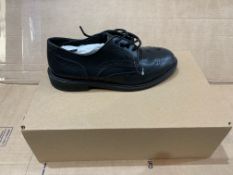 1 X NEW & BOXED CLARKS SHOES NZ864301 SIZE JUNIOR 2