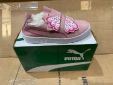 1 X NEW & BOXED PUMA TRAINERS XZ596406 SIZE JUNIOR 2