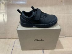 1 X NEW & BOXED CLARKS SHOES PG397602 SIZE INFANT 8
