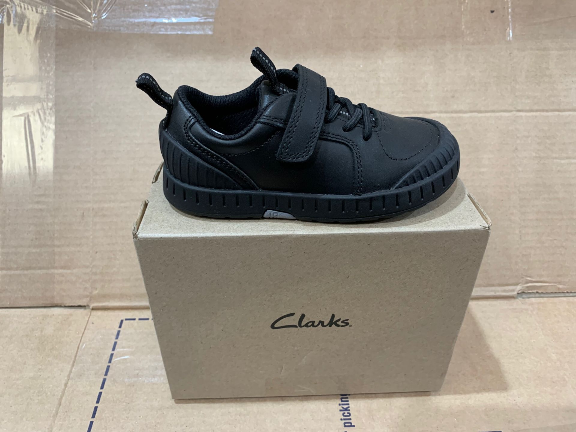 1 X NEW & BOXED CLARKS SHOES PG397602 SIZE INFANT 8