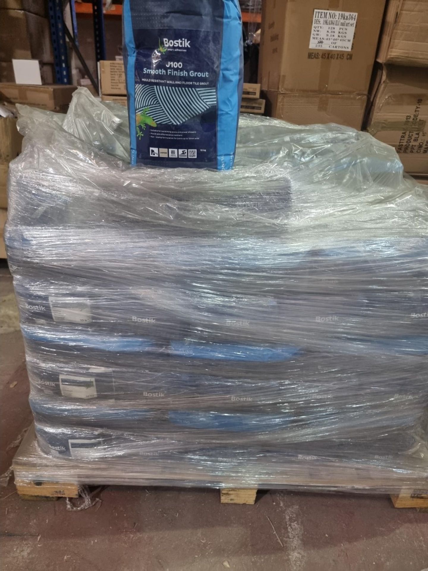 (E125) PALLET TO CONTAIN 96 x 10KG BAGS OF BOSTIK J100 SMOOTH FINISH GROUT - Image 2 of 2