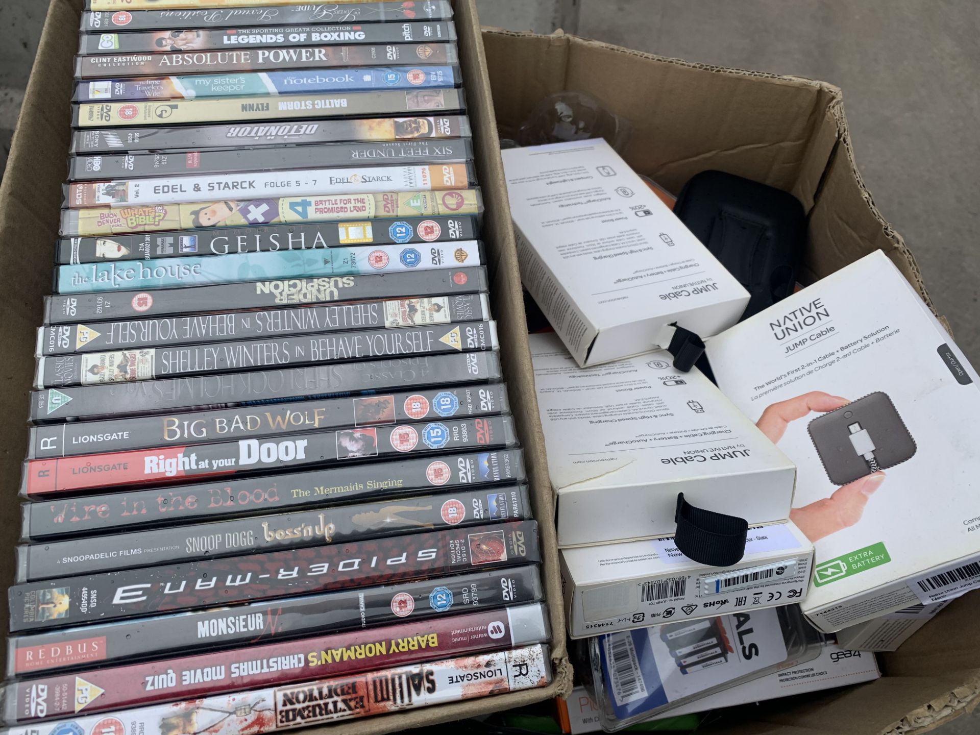 MIXED LOT CONTAINING UNDER ARMOUR CAPS, DVDS, COMPUTER GAMES, BOB THE BUILDER TOYS, ACCESSORIES ETC - Image 3 of 11