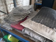 MIXED LOT INCLUDING CUSHIONS, CURTAINS, LAUNDRY BAGS ETC