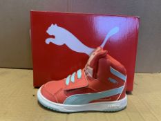 (NO VAT) 5 X BRAND NEW PUMA TOM AND JERRY RED BOOTS SIZE i6