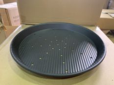 APPROX 40 X BRAND NEW PIZZA COOKING TRAYS