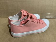 (NO VAT) 12 X BRAND NEW GIRLS PINK BOW TOP TRAINERS SIZE i13