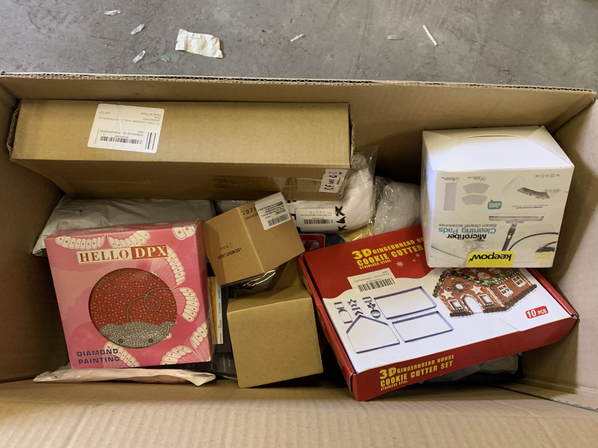 75 PIECE AMAZON END OF LINE LOT INCLUDING COOKIE CUTTER SETS, CLEANING PADS, LED NIGHT LIGHTS,