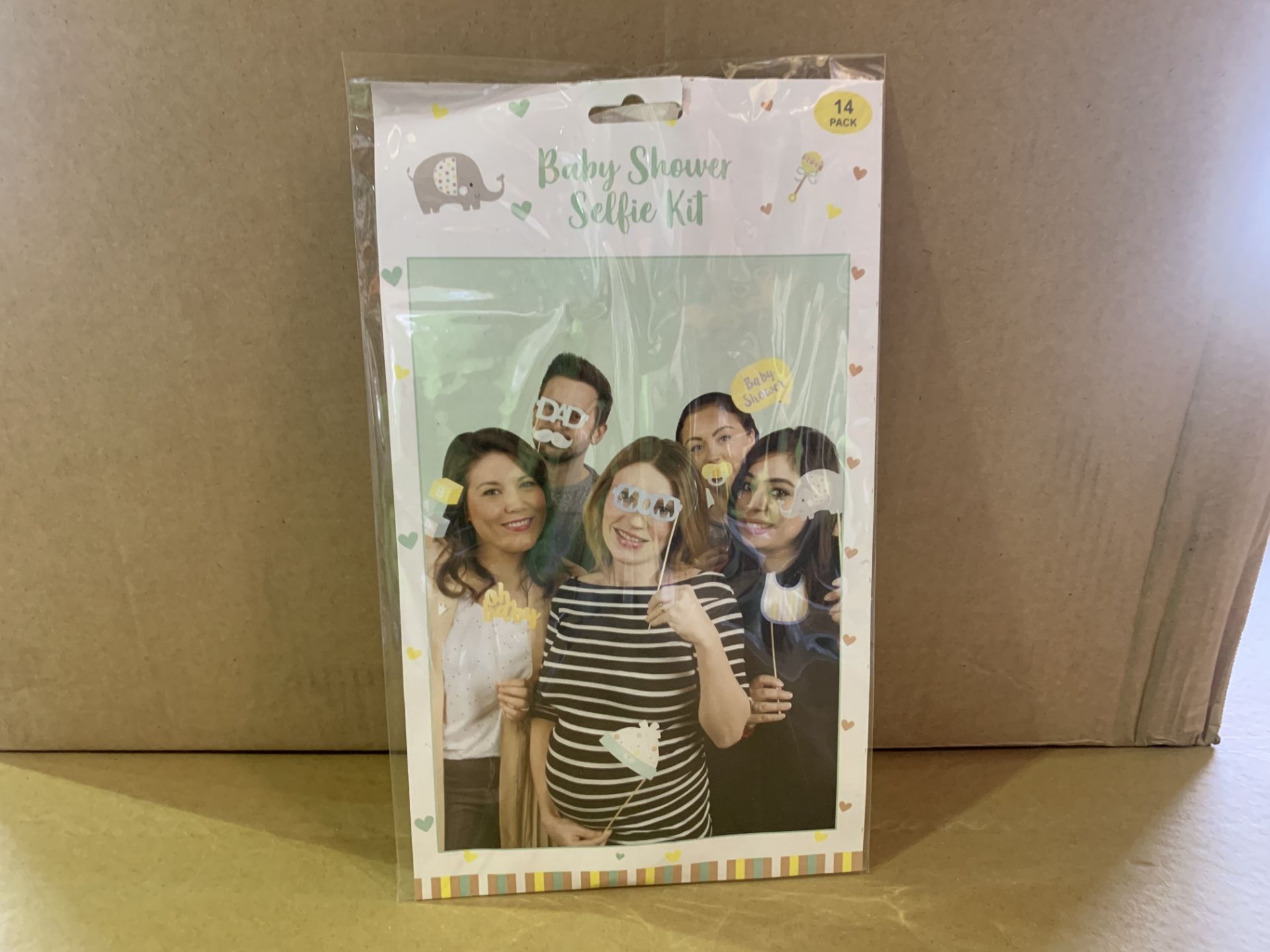 96 X BRAND NEW BABY SHOWER SELFIE KITS IN 4 BOXES (84/20)