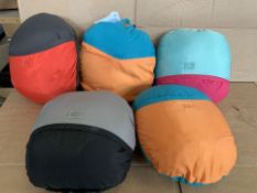 14 X MOTHERCARE COMPACT COSYTOES IN VARIOUS COLOURS RRP £30 EACH (1073/20)