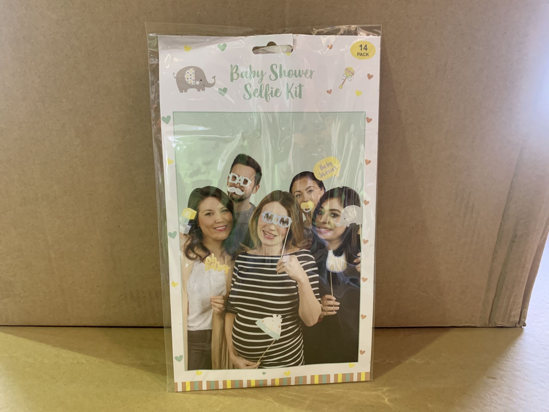 96 X BRAND NEW BABY SHOWER SELFIE KITS IN 4 BOXES (87/20)