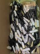 235 x NEW ASSORTED PAINT BRUSHES