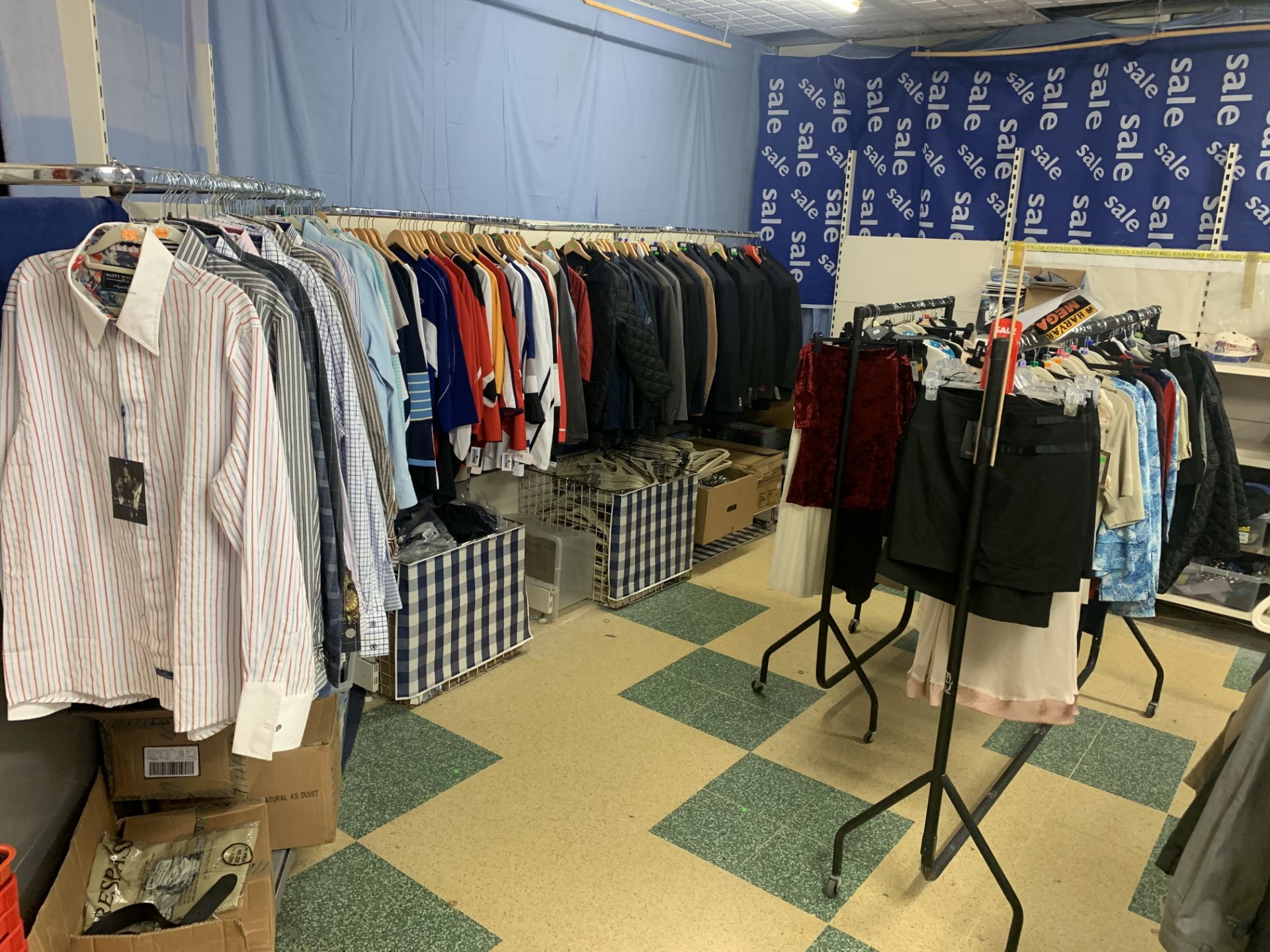 FULL SHOP CLOTHING ROOM TO INCLUDE BRAS, BELTS, SHIRTS, TRESPASS TROUSERS, JEANS, COAT HANGERS, NIKE - Image 2 of 6