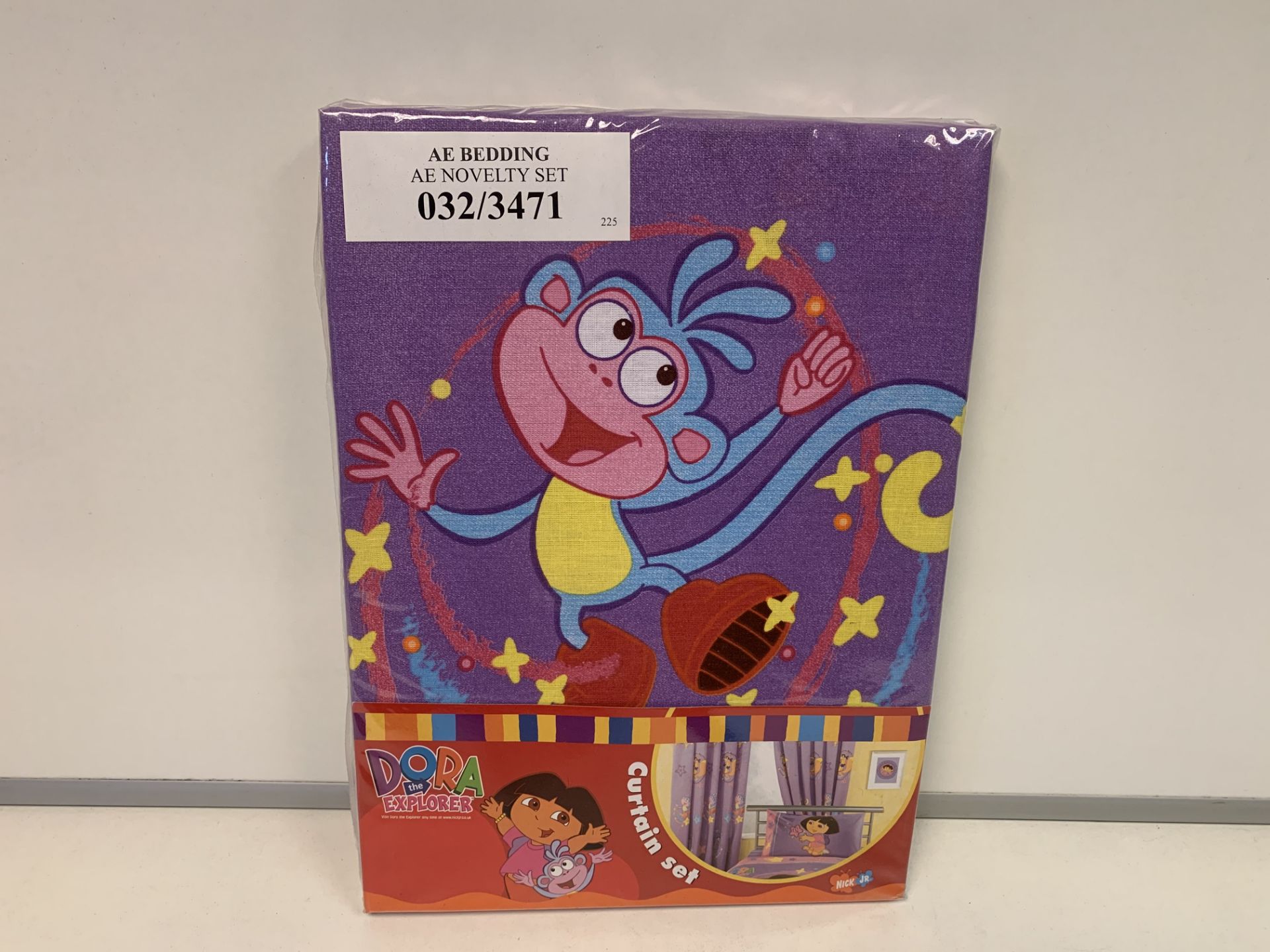 12 X NEW SEALED SETS OF DORA THE EXPLORA CURTAIN SETS. SIZE: 66x54 INCH - COMES COMPLETE WITH