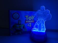16 X BRAND NEW RETAIL BOXED TOY STORY 4 BUZZ LIGHTYEAR COLOUR CHANGING NIGHT LAMPS (TOUCH BASE