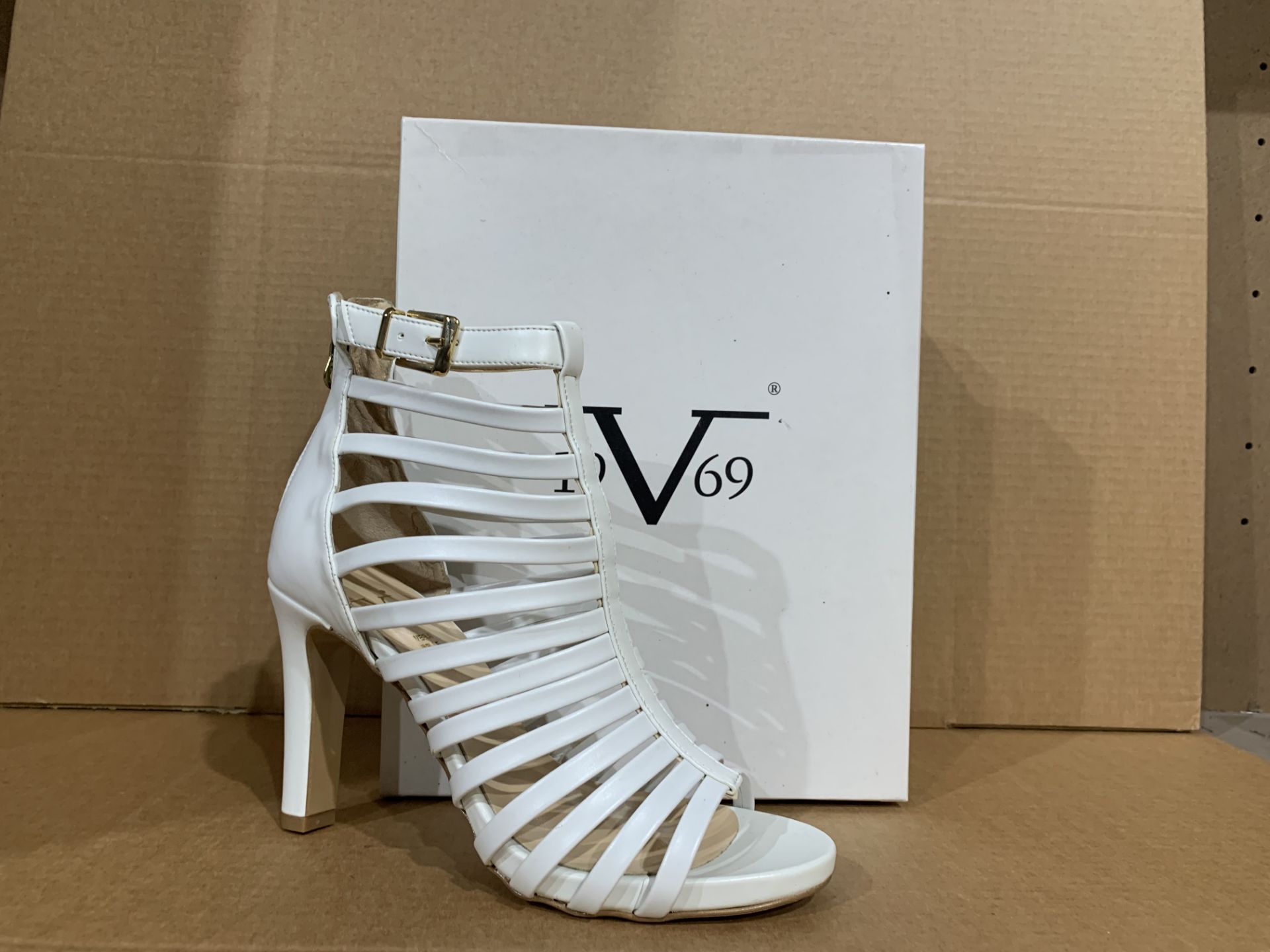 BRAND NEW BOXED V1969 VERSACE ABBIGILAMENTO SPORTIVO SHOES MARTINE WHITE SIZE 38