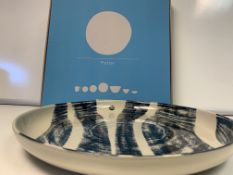 8 X BRAND NEW INDIVIDUALLY RETAIL BOXED DA TERRA MIDNIGHT CALLY LILLY PLATTER PLATES