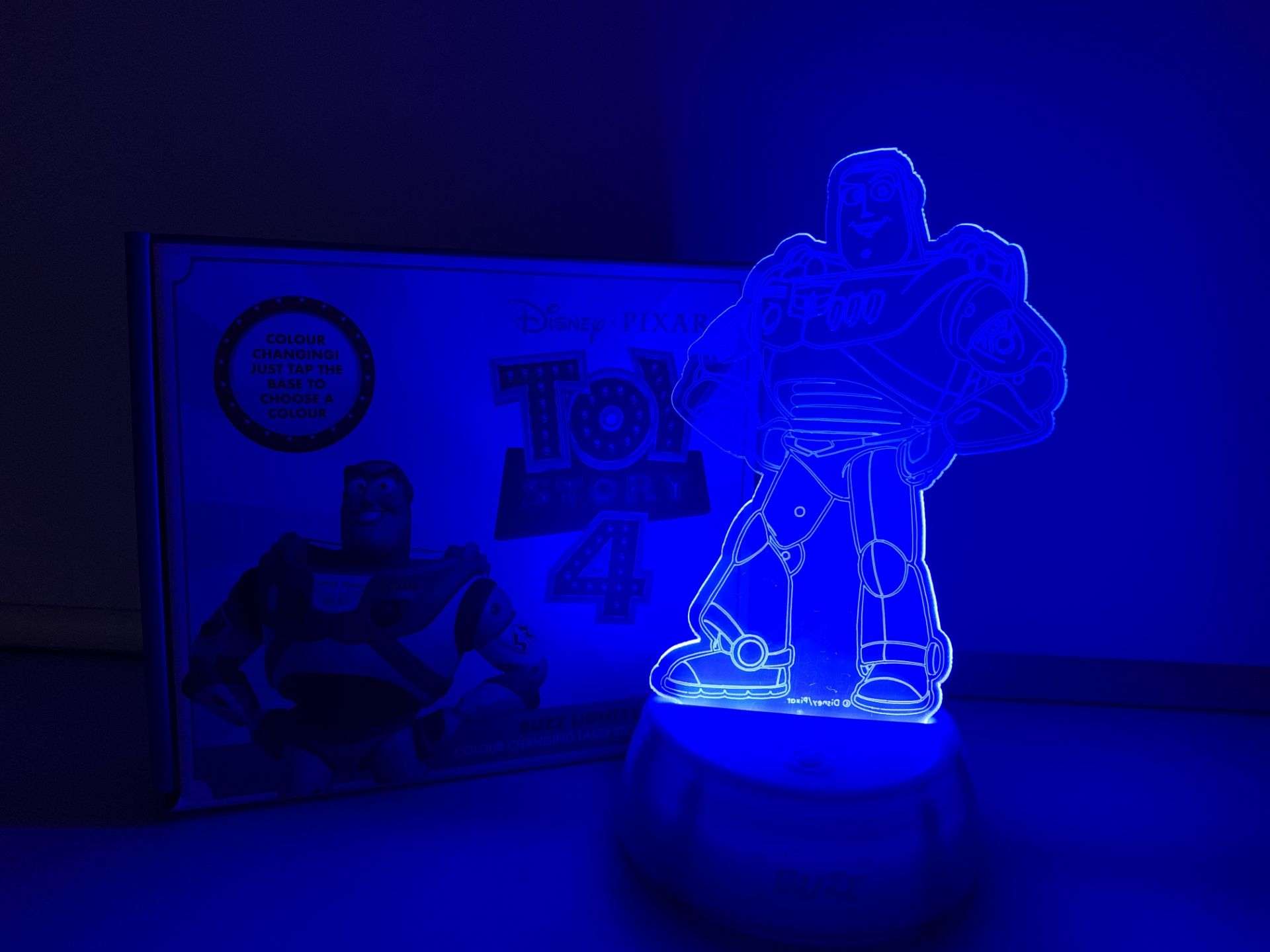 16 X BRAND NEW RETAIL BOXED TOY STORY 4 BUZZ LIGHTYEAR COLOUR CHANGING NIGHT LAMPS (TOUCH BASE