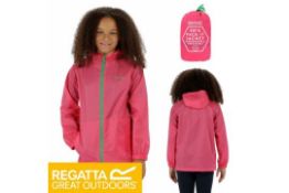 24 X REGATTA CHILDRENS WATER RESISTANT PACK IT JACKETS WITH CARRY BAG PINK IN VARIOUS SIZES